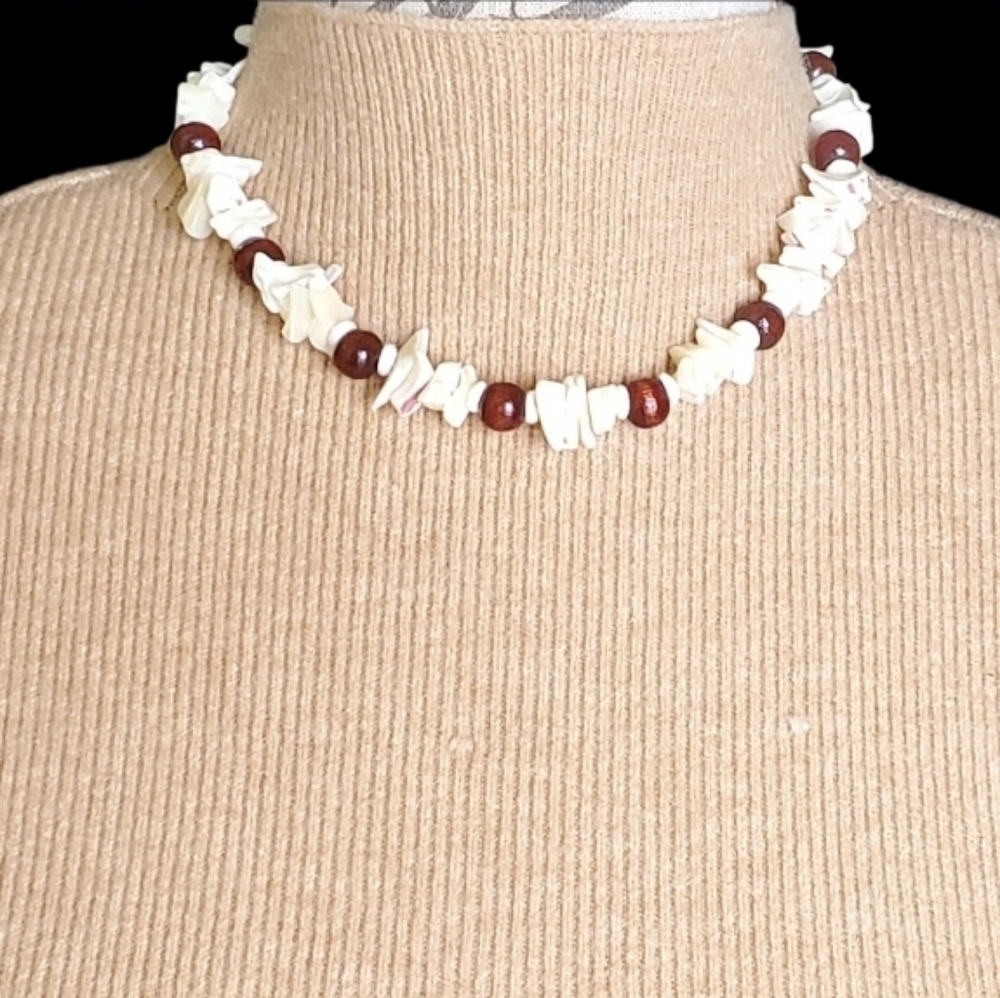 Vtg. MOP Necklace